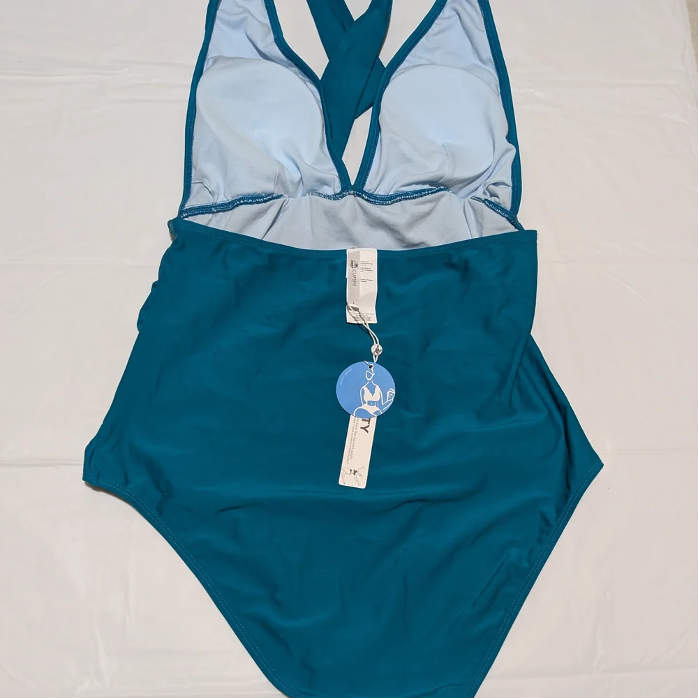 Cupshe Vibrant Blue/Green Hue One-Piece Swimsuit - Picture 2 of 3